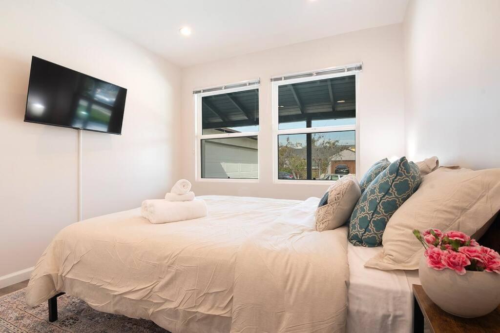 Beautiful 3 Bed 1 Bath Designer Home + Hot Tub Los Angeles Eksteriør bilde