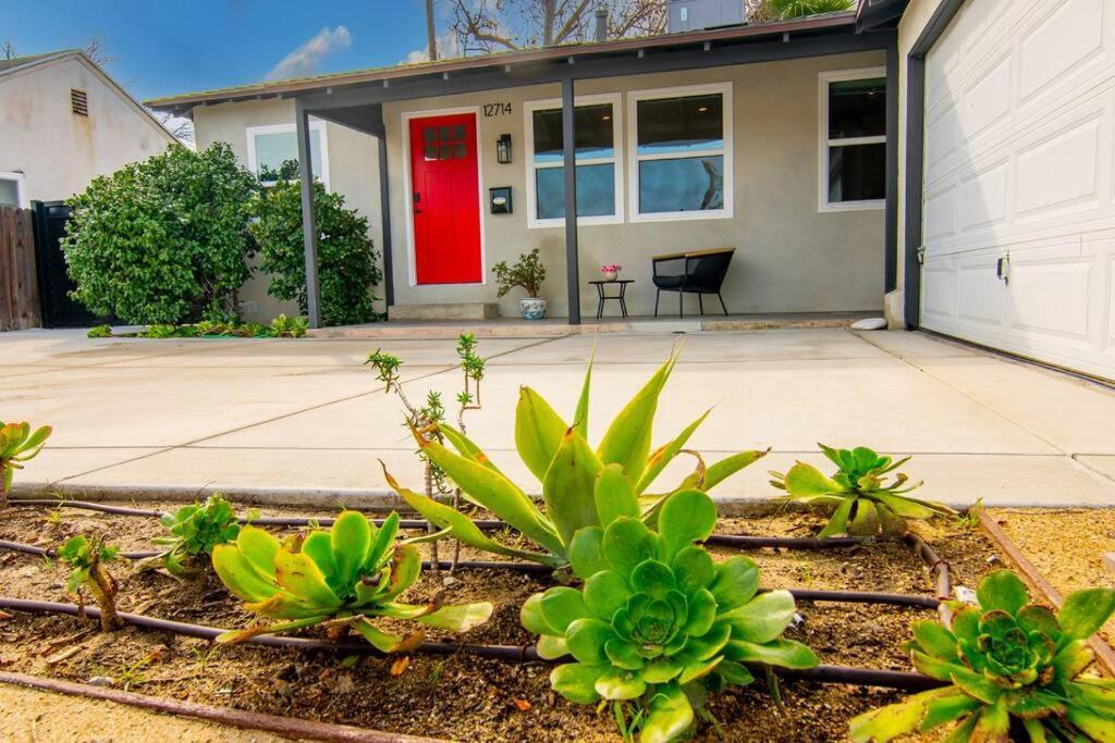 Beautiful 3 Bed 1 Bath Designer Home + Hot Tub Los Angeles Eksteriør bilde