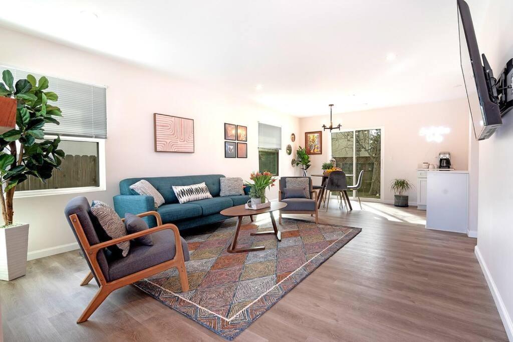 Beautiful 3 Bed 1 Bath Designer Home + Hot Tub Los Angeles Eksteriør bilde