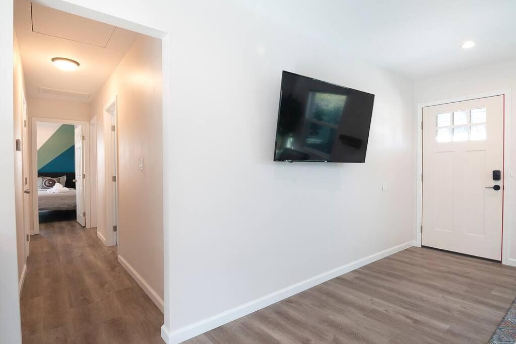 Beautiful 3 Bed 1 Bath Designer Home + Hot Tub Los Angeles Eksteriør bilde