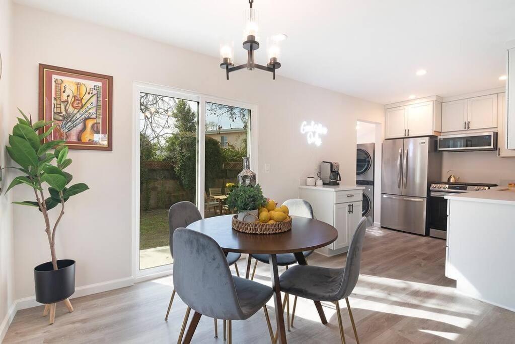 Beautiful 3 Bed 1 Bath Designer Home + Hot Tub Los Angeles Eksteriør bilde