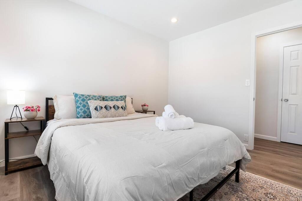 Beautiful 3 Bed 1 Bath Designer Home + Hot Tub Los Angeles Eksteriør bilde